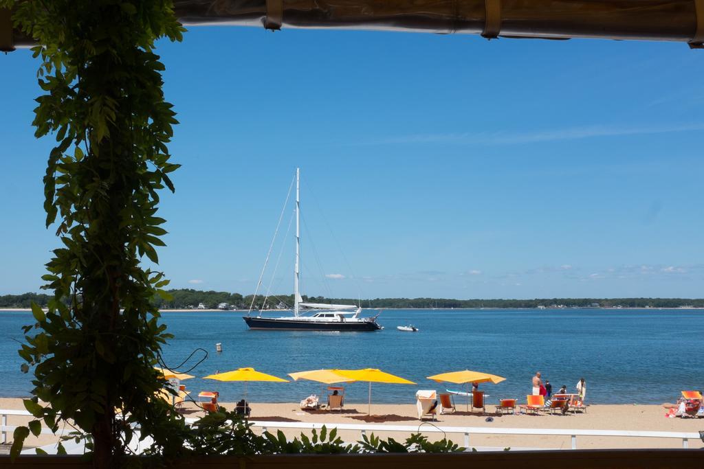 Sunset Beach Shelter Island Heights Exterior photo